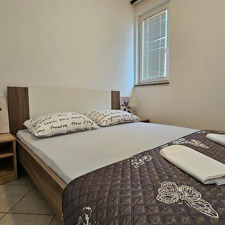 Apartments Gabbiano Новалья Экстерьер фото