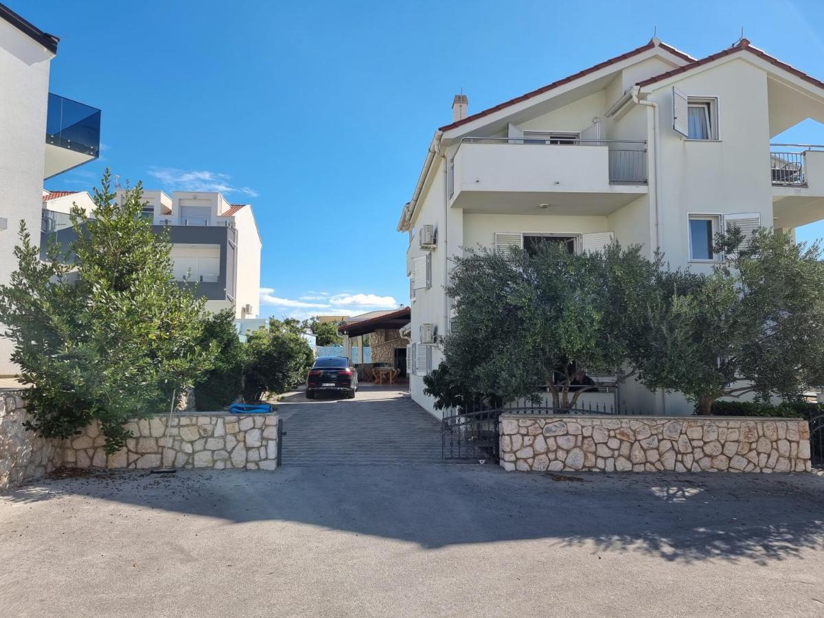 Apartments Gabbiano Новалья Экстерьер фото